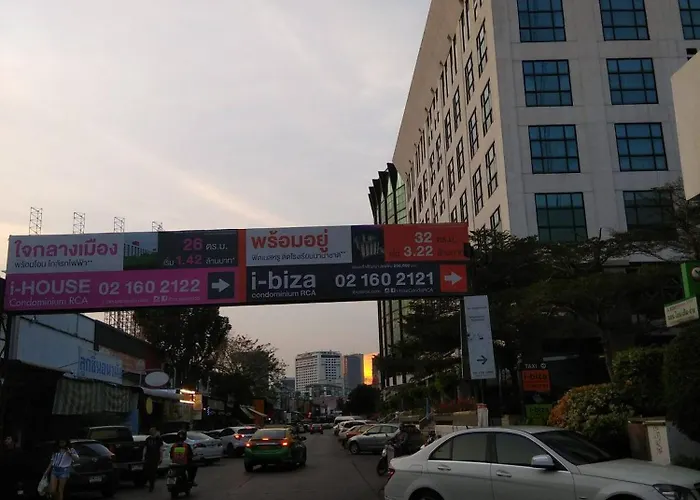 Savi Super Deluxe 2 Nr Bkk Hospital Bangkok