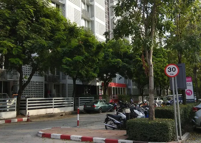 Savi Super Deluxe 2 Nr Bkk Hospital Holiday home *