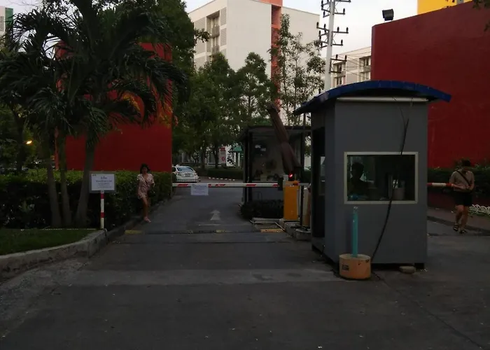 Holiday home Savi Super Deluxe 2 Nr Bkk Hospital *